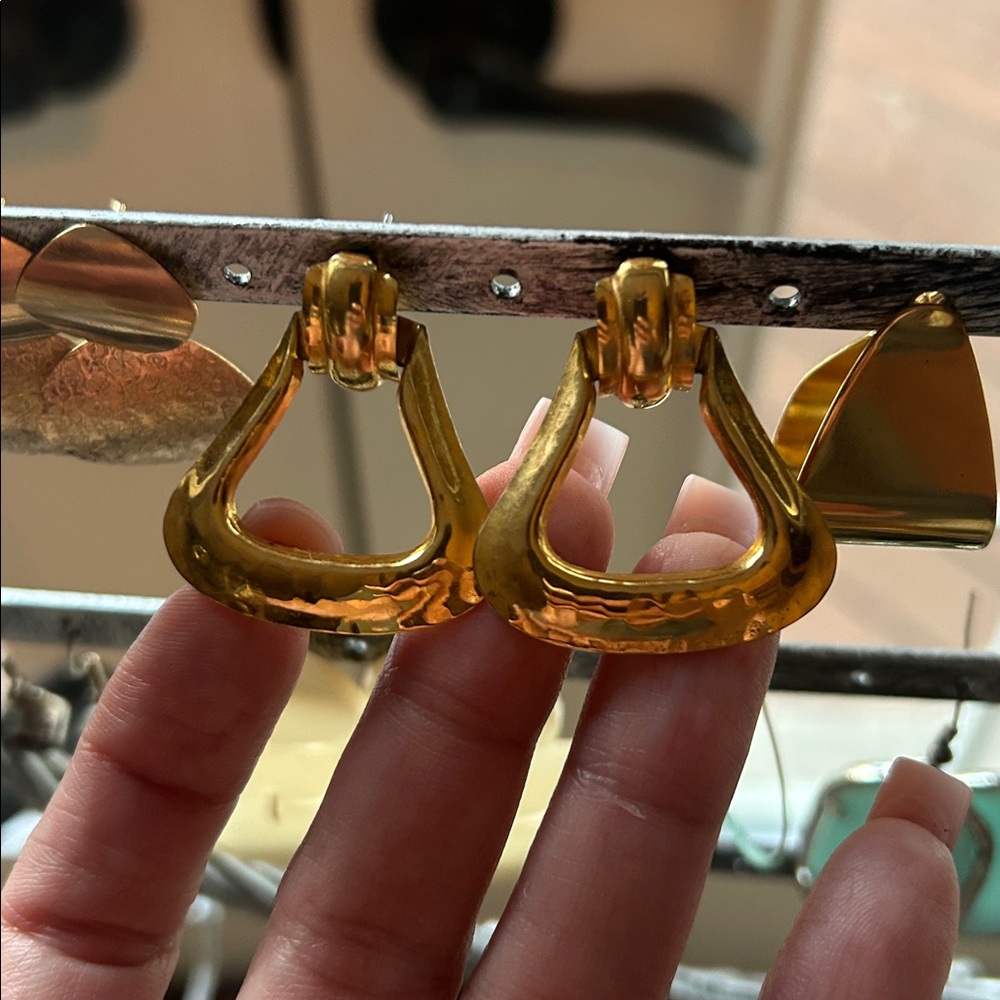 Vintage Elegant Gold Earrings